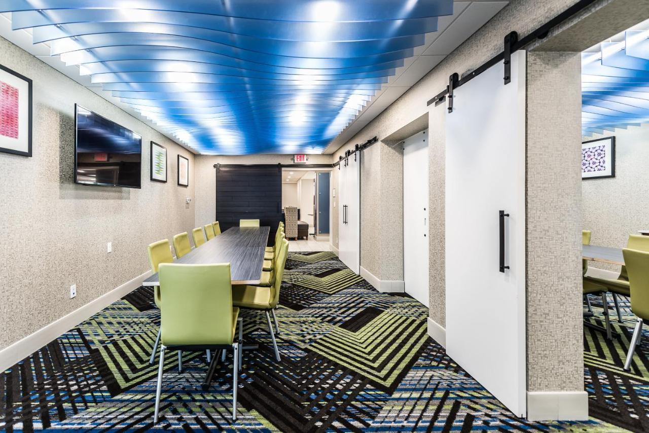 Holiday Inn Express Flint-Campus Area By Ihg Экстерьер фото