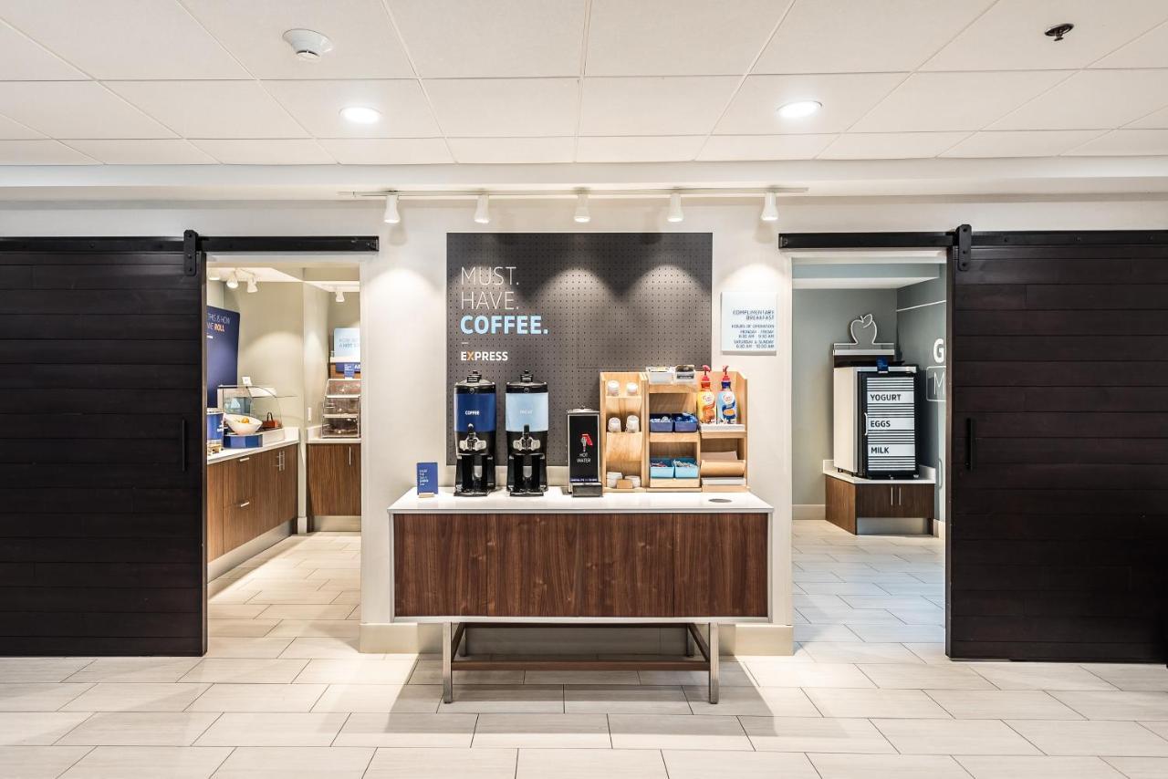 Holiday Inn Express Flint-Campus Area By Ihg Экстерьер фото