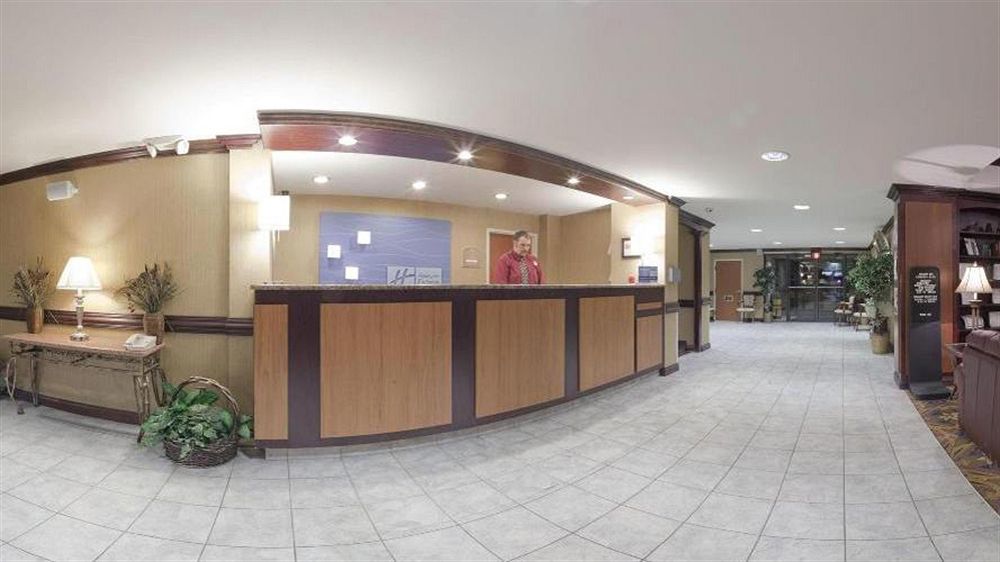 Holiday Inn Express Flint-Campus Area By Ihg Экстерьер фото